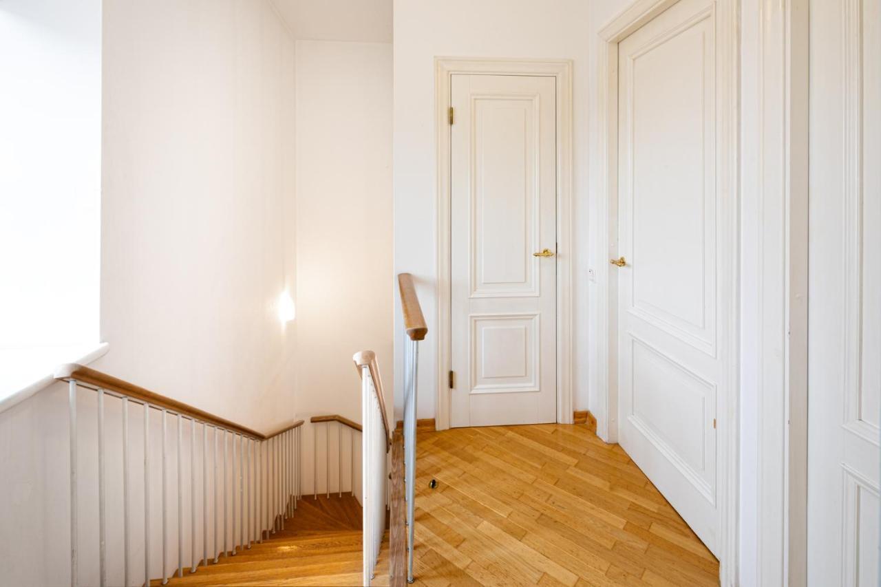 Old Riga Two Floor Palasta Loft Apartment With River View 외부 사진